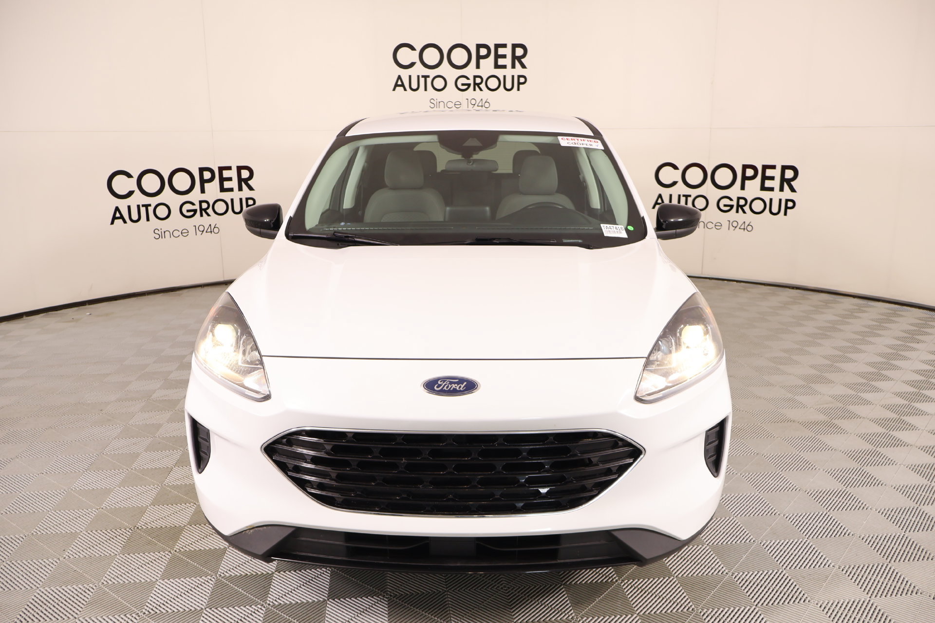 Used 2021 Ford Escape SE w/ SE Sport Appearance Package FWD image 8