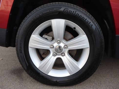Used 2015 Jeep Patriot Limited w/ Sun/Sound Group FWD image 40