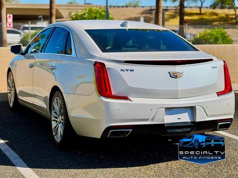 Used 2019 Cadillac XTS Luxury image 6