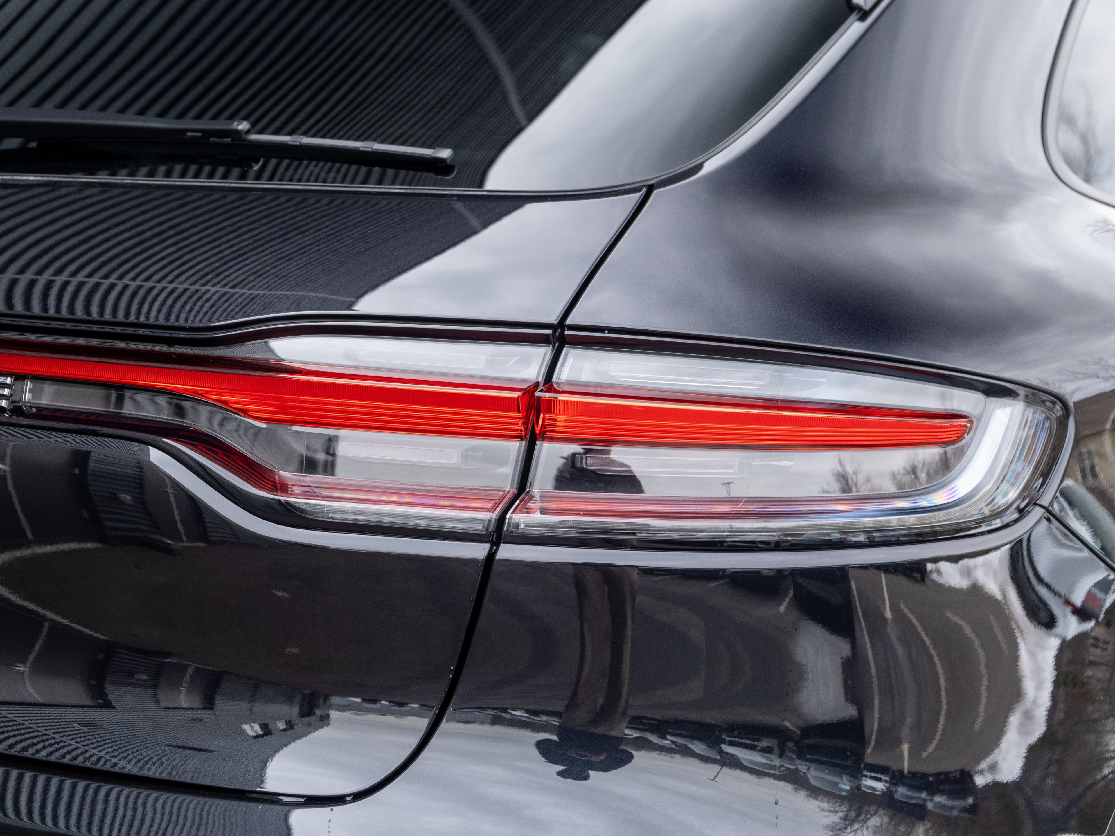 Certified 2026 Porsche Macan AWD/4WD image 16