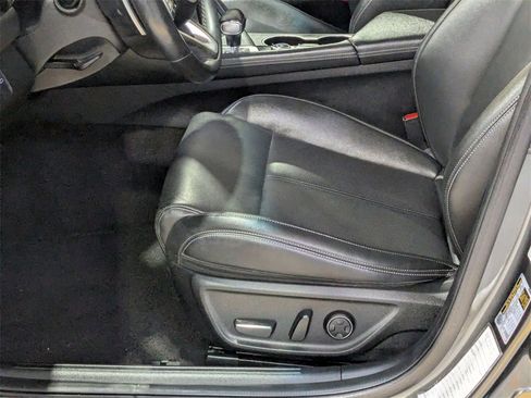 Used 2023 Genesis G70 2.0T image 23