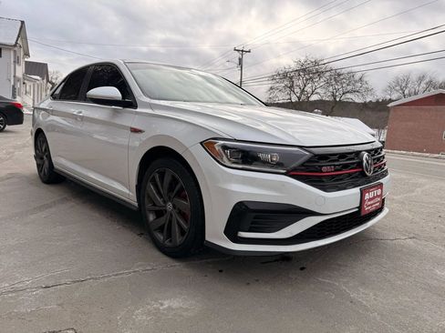 Used 2019 Volkswagen Jetta GLI Autobahn image 3