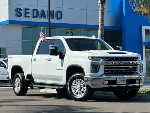 Used 2023 Chevrolet Silverado 2500 LTZ AWD/4WD image 2