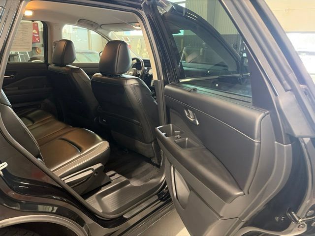 Certified 2023 Nissan Pathfinder SL AWD/4WD image 16