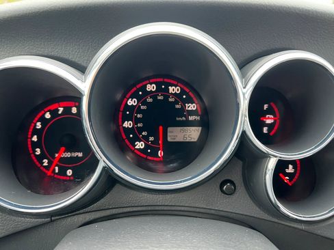 Used 2007 Toyota Matrix XR image 16