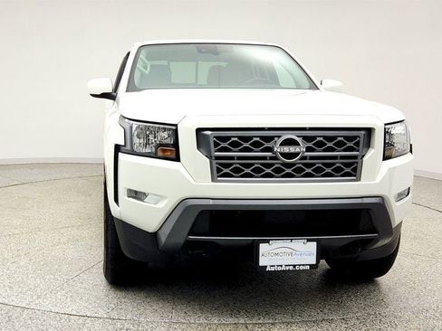 Used 2023 Nissan Frontier SV AWD/4WD image 2