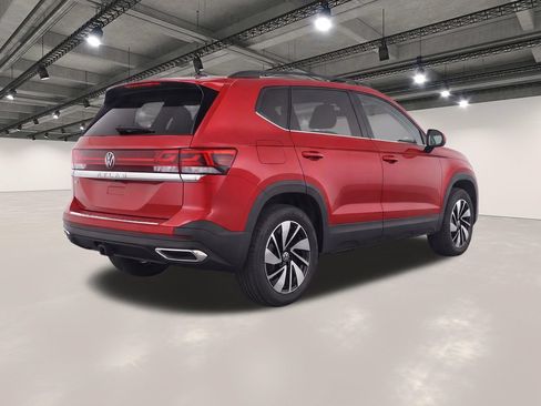 Used 2024 Volkswagen Atlas SE FWD image 4