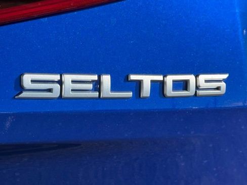 Used 2023 Kia Seltos S w/ Navigation Package image 9