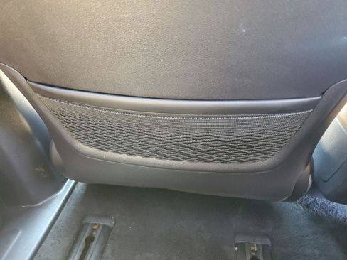 Used 2024 Kia Carnival EX FWD image 42