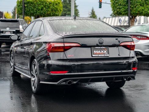 Used 2019 Volkswagen Jetta GLI image 13