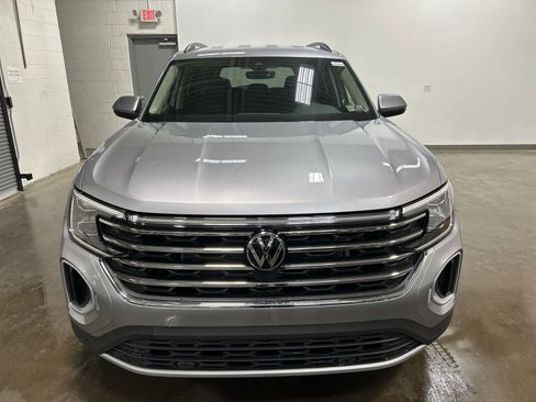New 2025 Volkswagen Atlas SE image 8