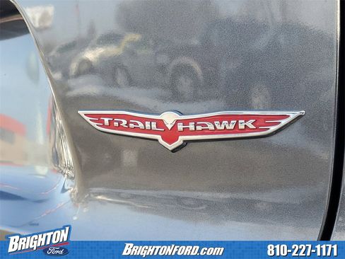 Used 2019 Jeep Cherokee Trailhawk w/ Comfort/Convenience Group image 5