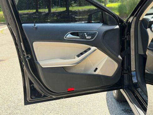 Used 2019 Mercedes-Benz GLA 250 image 9