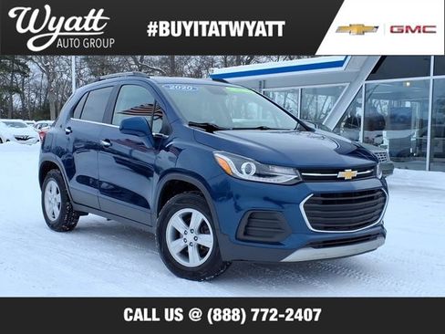 Used 2020 Chevrolet Trax LT w/ LT Convenience Package image 1