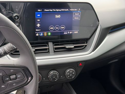 New 2026 Chevrolet Trax LS w/ LS Convenience Package FWD image 5