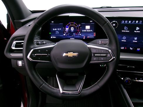 Used 2024 Chevrolet Traverse LT w/ LPO, Floor Liner Package FWD image 7