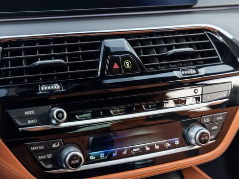 Used 2022 BMW M5 w/ Competition Package image 30