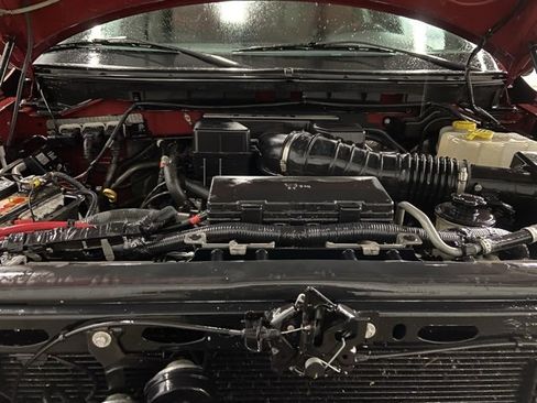 Used 2014 Ford F150 Raptor w/ Equipment Group 801A Luxury image 10