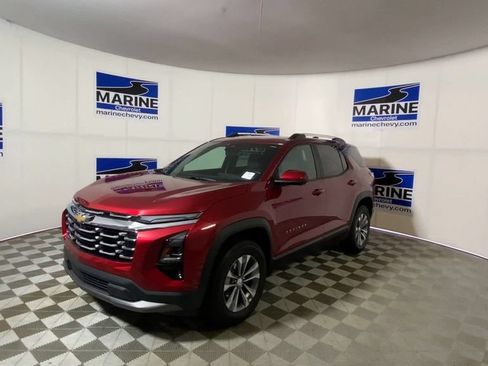 Used 2025 Chevrolet Equinox LT FWD image 6