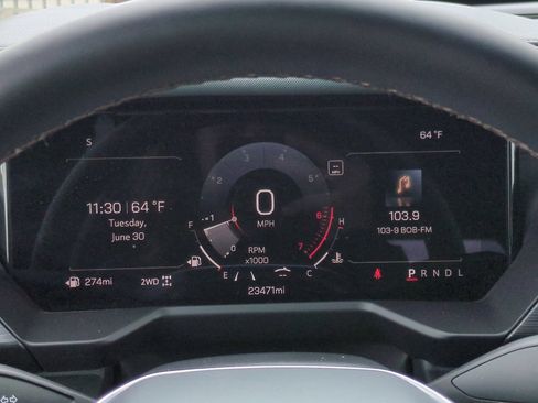 Used 2025 GMC Acadia AT4 w/ Luxury Package AWD/4WD image 39