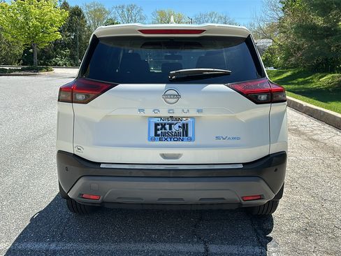 Used 2023 Nissan Rogue SV AWD/4WD image 5