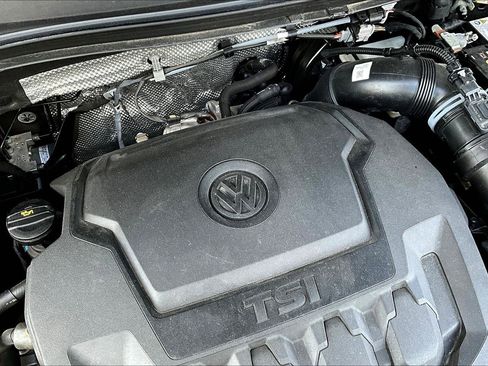 Used 2024 Volkswagen Tiguan SE R-Line AWD/4WD image 31
