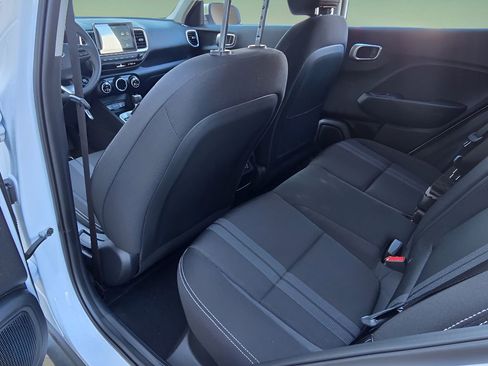 New 2025 Hyundai Venue SEL image 14