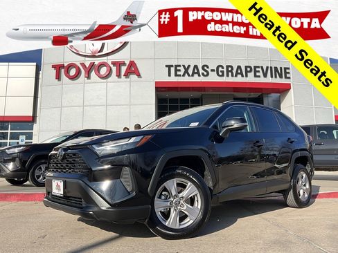 Used 2025 Toyota RAV4 XLE image 1