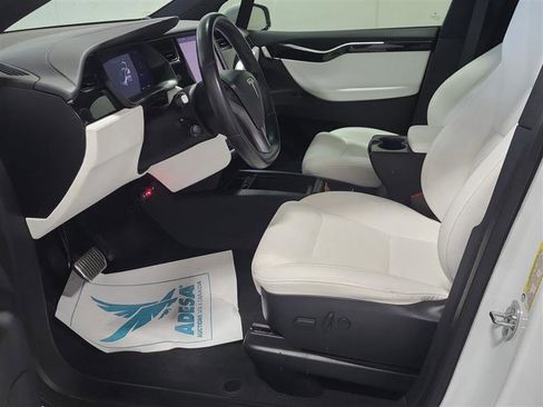 Used 2020 Tesla Model X Long Range image 7