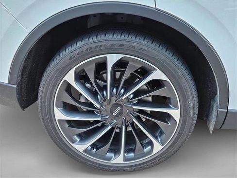 Used 2023 Lincoln Aviator Reserve w/ Equipment Group 201A image 28