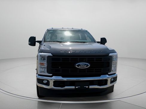 New 2026 Ford F350 XL w/ XL Chrome Package image 6
