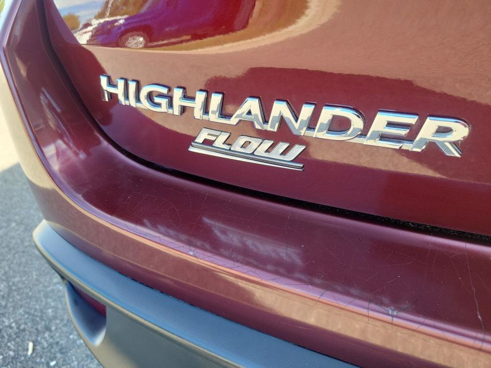 Used 2014 Toyota Highlander XLE FWD image 18