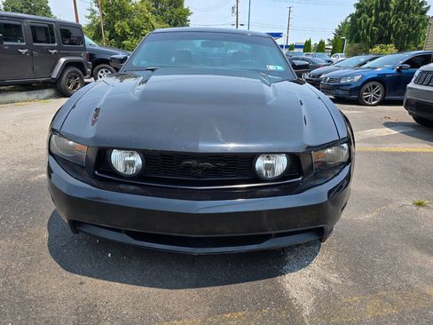 Used 2010 Ford Mustang GT RWD image 8