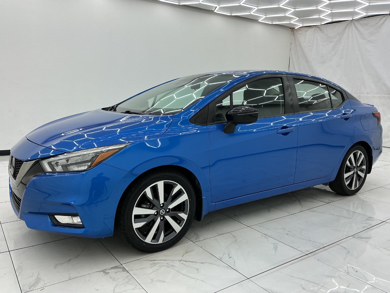 Used 2020 Nissan Versa SR w/ Convenience Package FWD image 6