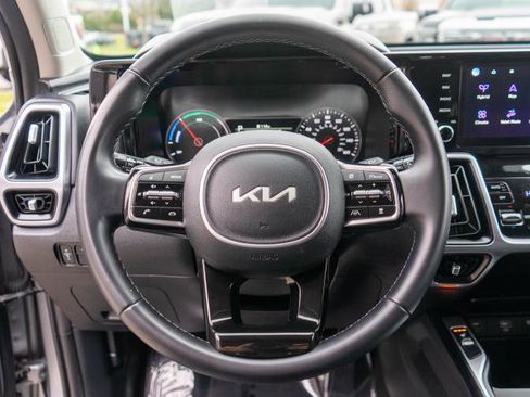 Certified 2023 Kia Sorento EX image 15