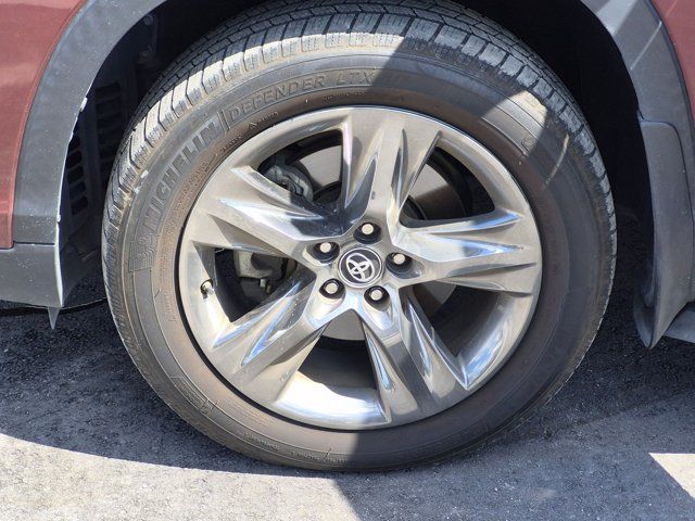 Used 2017 Toyota Highlander Limited Platinum AWD/4WD image 17