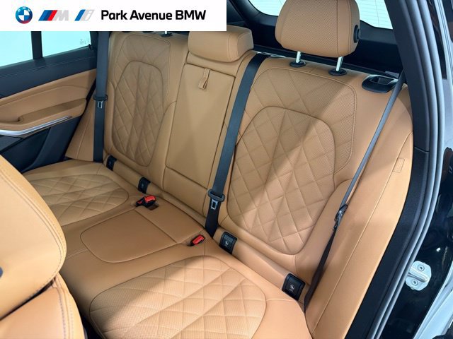 Certified 2024 BMW X5 xDrive40i w/ Premium Package AWD/4WD image 16