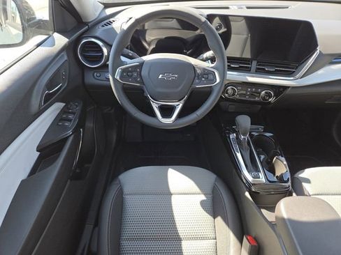 New 2026 Chevrolet Trax LT w/ Driver Confidence Package FWD image 29