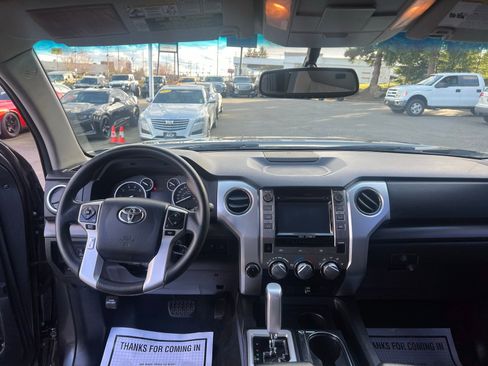 Used 2014 Toyota Tundra SR5 w/ SR5 Upgrade Package image 27
