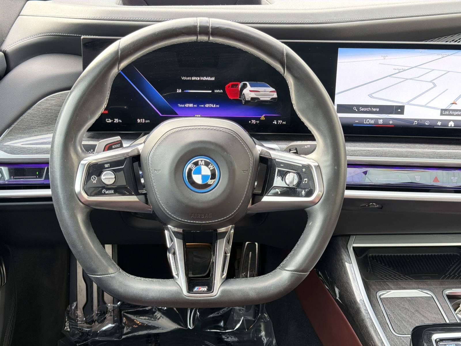 Used 2023 BMW i7 xDrive60 AWD/4WD image 8