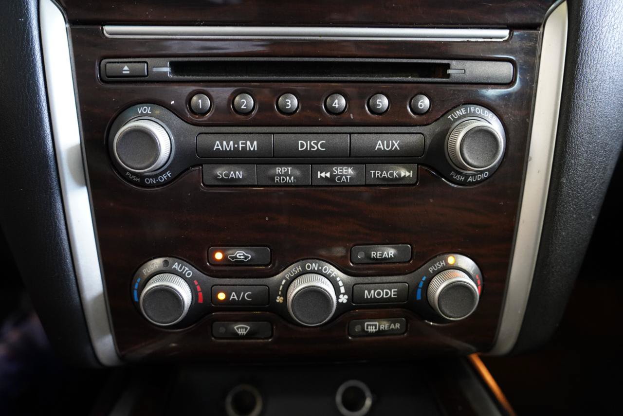 Used 2014 Nissan Pathfinder SL w/ SL Premium Package AWD/4WD image 22