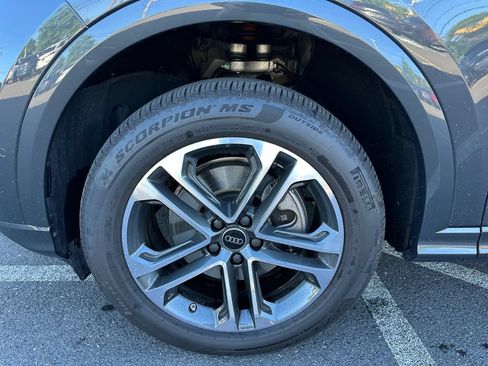 Used 2025 Audi Q5 Premium w/ Convenience Package AWD/4WD image 22