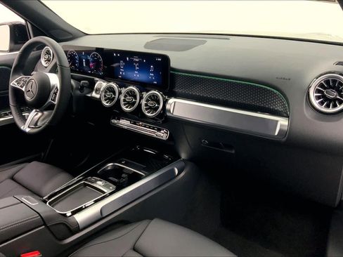 New 2026 Mercedes-Benz GLB 250 image 12