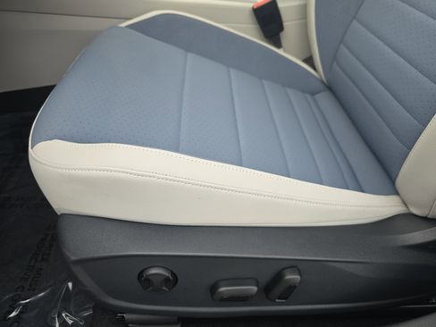 New 2026 Volkswagen Jetta SE image 27