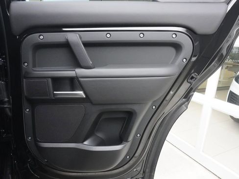 New 2026 Land Rover Defender 110 V8 AWD/4WD image 25