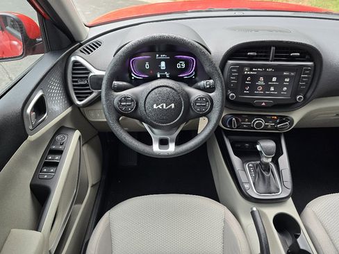 New 2025 Kia Soul LX FWD image 6
