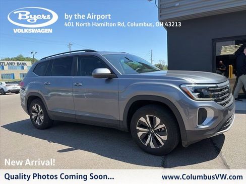 Used 2024 Volkswagen Atlas SE AWD/4WD image 1