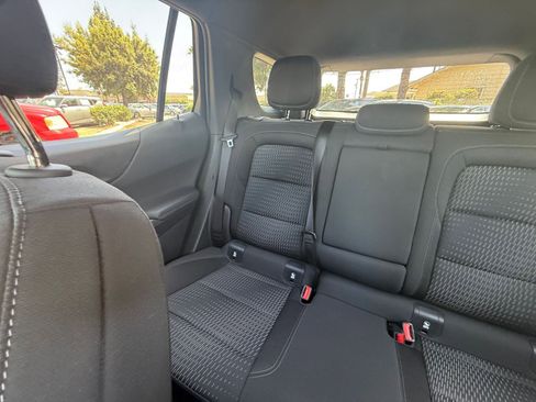 Used 2025 Chevrolet Equinox LT FWD image 37