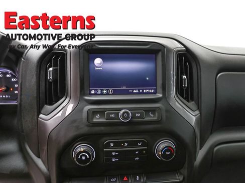Used 2020 Chevrolet Silverado 1500 Custom w/ Custom Value Package AWD/4WD image 11
