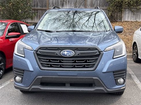Used 2022 Subaru Forester Premium image 2